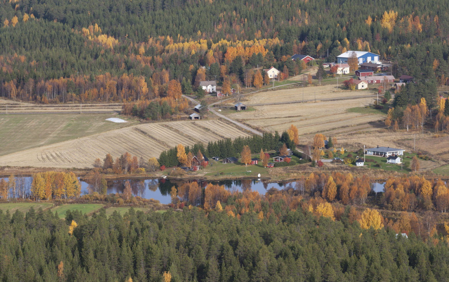 Upea Syysmaisema Lapista Kuvassa Maatila Visual Finland Upea Syysmaisema Lapista Kuvassa Maatila Visual Finland